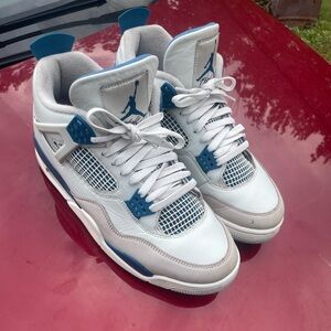 Jordan 4 Military Blue